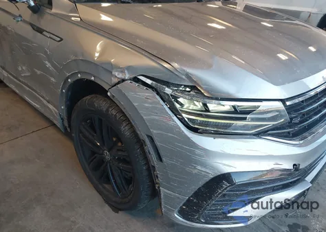 2022 Volkswagen Tiguan 2.0T Se R-Line Black z USA, uszkodzony, nr VIN 3VVCB7AXXNM011573